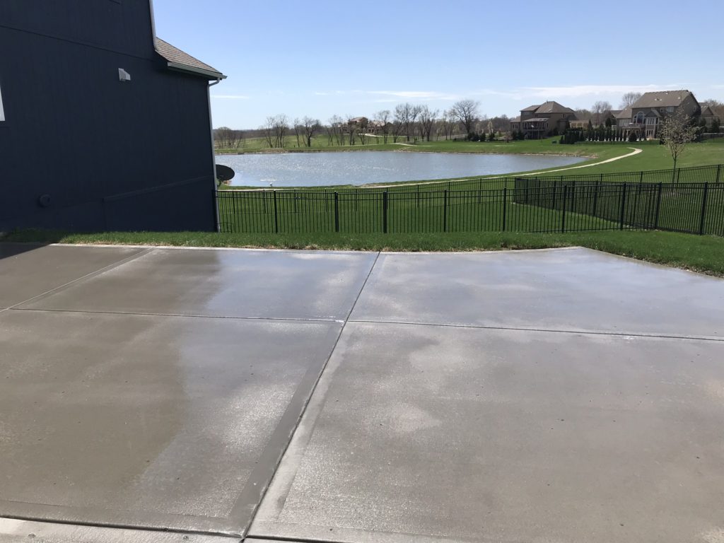 Driveway | Concrete Sealing | Kansas City | Rock Solid Seal - Kansas City Driveway Sealing